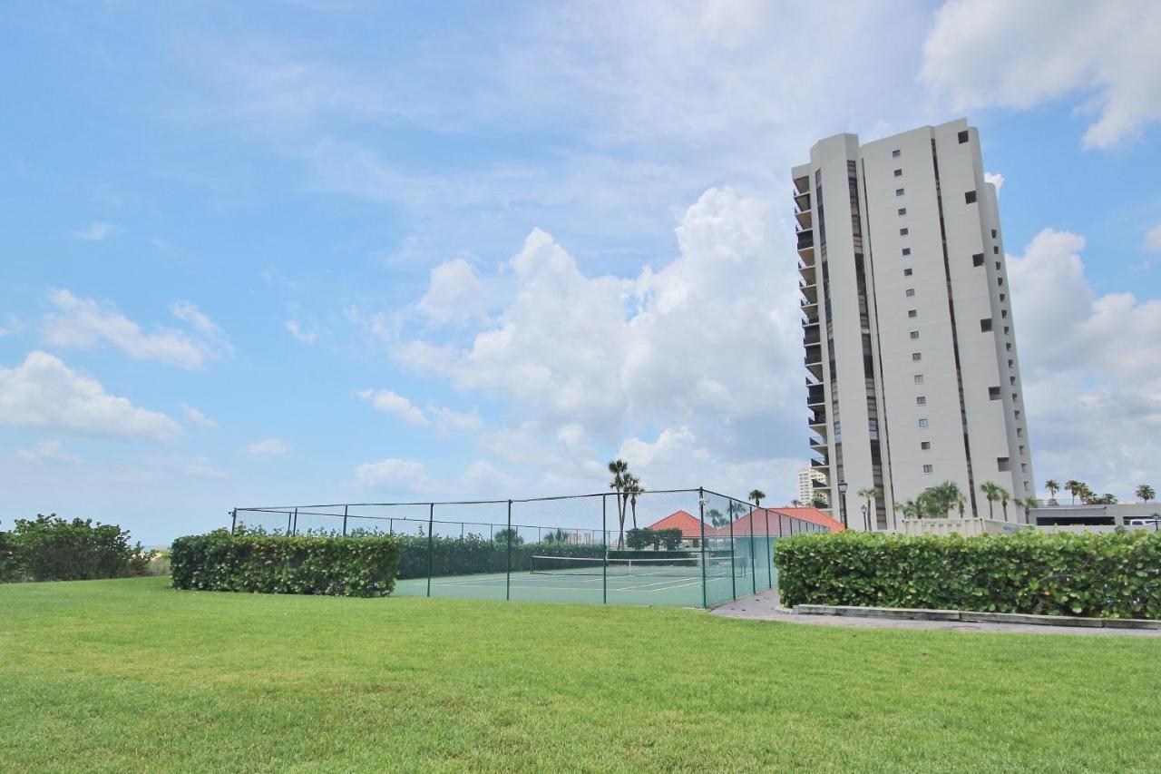 Lighthouse Towers 704 Apartment Clearwater Beach Exterior photo